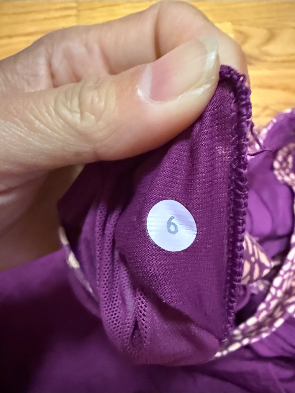 Lululemon Purple Activewear Top - Deep Plum size 6 - Picture 3 of 3